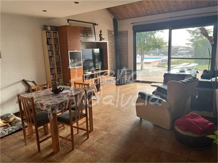 Foto a7434e9d-e2c4-4c24-90bb-008ffd836379. Chalet en Alcalá la Real