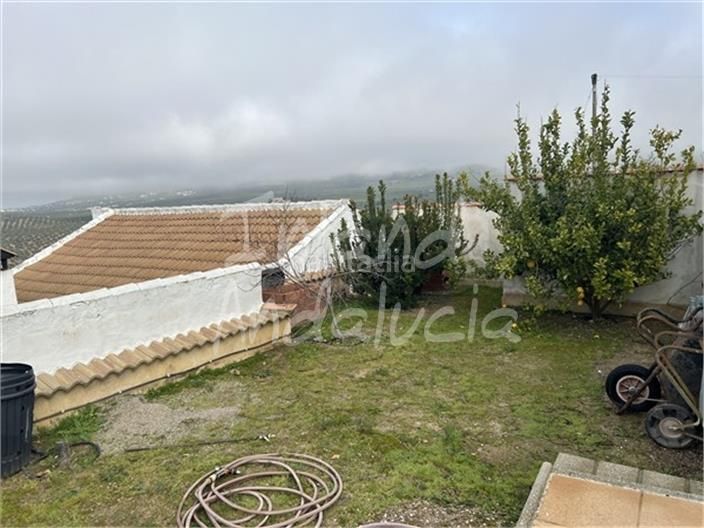 Foto 015661cb-5c4d-4e9d-a2c2-9ec6d5c48fe9. Casa adossada amb piscina a Alcalá la Real