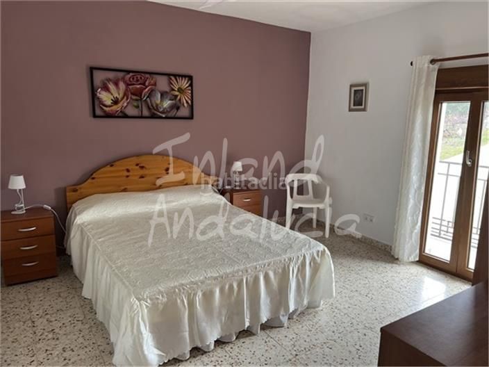 Foto 279dfa39-49ab-4417-938d-f7ab1659a593. Casa adossada amb piscina a Alcalá la Real