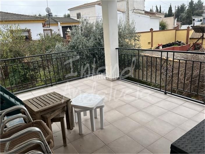 Foto 9bdbb05b-4f11-4a17-a2a3-8fbb2b95b4cb. Casa adossada amb piscina a Alcalá la Real