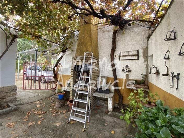 Foto b3b8a4f2-63de-473e-af9d-71220c662d1b. Local comercial a Montefrío
