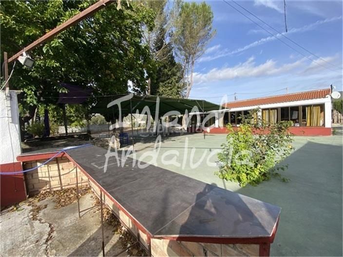 Foto d1128471-3e87-4c45-a235-c728f7be8b17. Local comercial a Montefrío