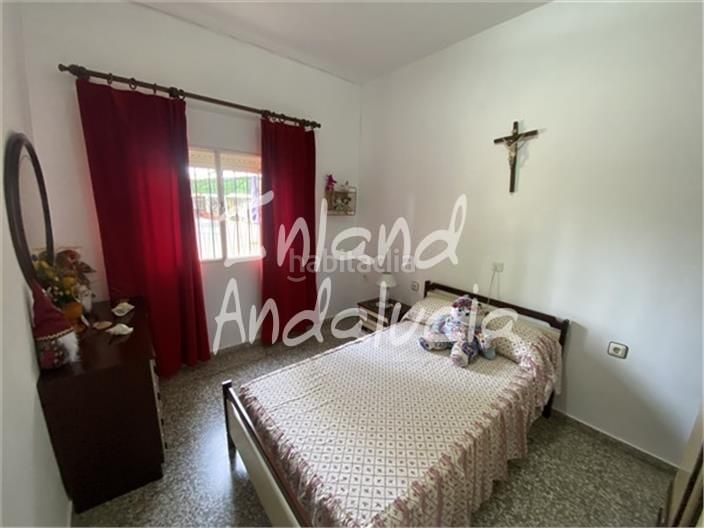 Foto e9d59a56-0e0c-4ec9-9004-955858dcf36a. Local comercial a Montefrío