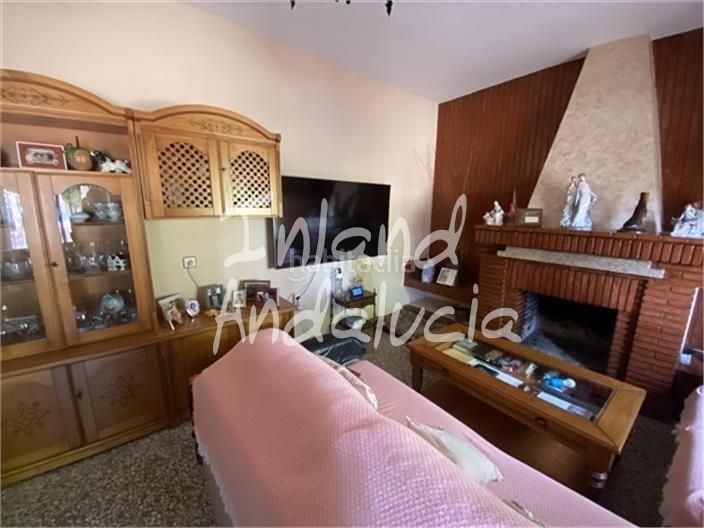 Foto f13755da-f7d7-43ae-8d7d-9c3c26fd1316. Local comercial a Montefrío