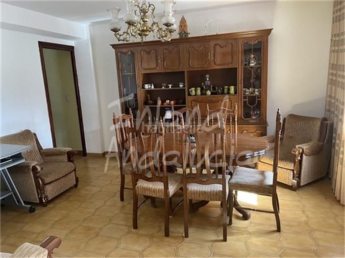 Foto aaf291e8-258b-4ab4-8e61-998254d67ee3. Casa adossada a Alcalá la Real