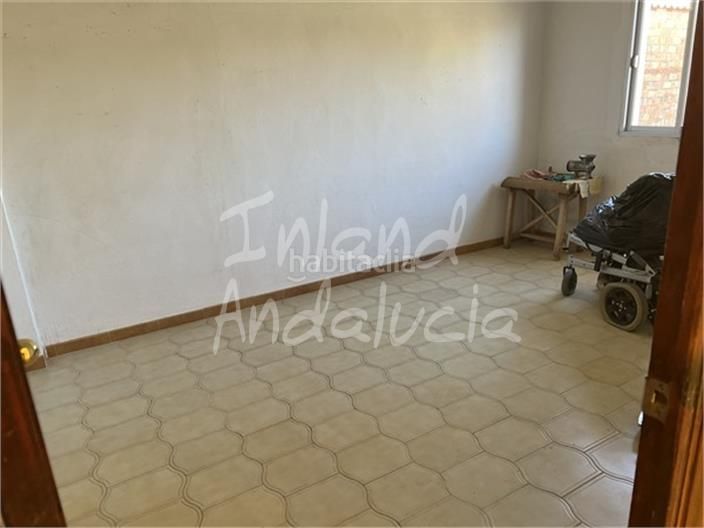 Foto c196605a-add0-418e-bfd0-4913613d4d33. Casa adossada a Alcalá la Real
