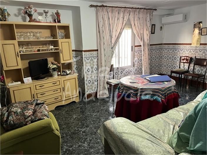 Foto 277aa20b-7fa3-442c-8ae8-24dd799d07a0. Casa adossada a Alcalá la Real