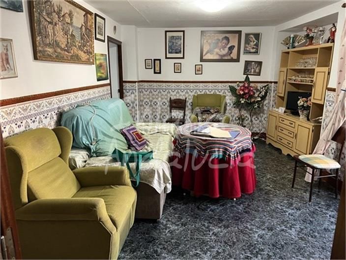 Foto cc16af79-30bc-4efc-914a-8cfcae2389b4. Casa adossada a Alcalá la Real