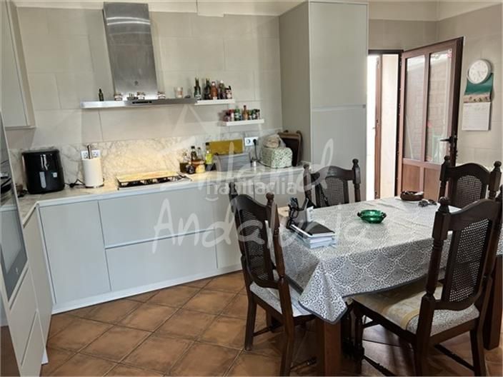 Foto 2cf7e07d-c38e-4303-9e0e-50be2649b77b. Masia amb aparcament piscina a Alcalá la Real