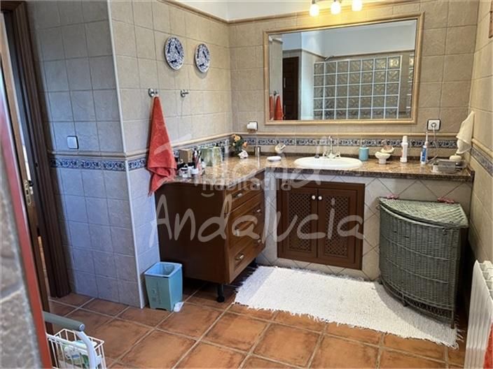 Foto 4bc0db1d-acca-40b4-ae82-f75cd4a14d02. Masia amb aparcament piscina a Alcalá la Real