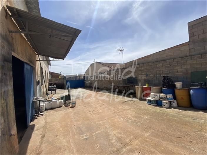 Foto 1633e3b2-2972-4d17-968d-bf3c839f7882. Local comercial a Íllora