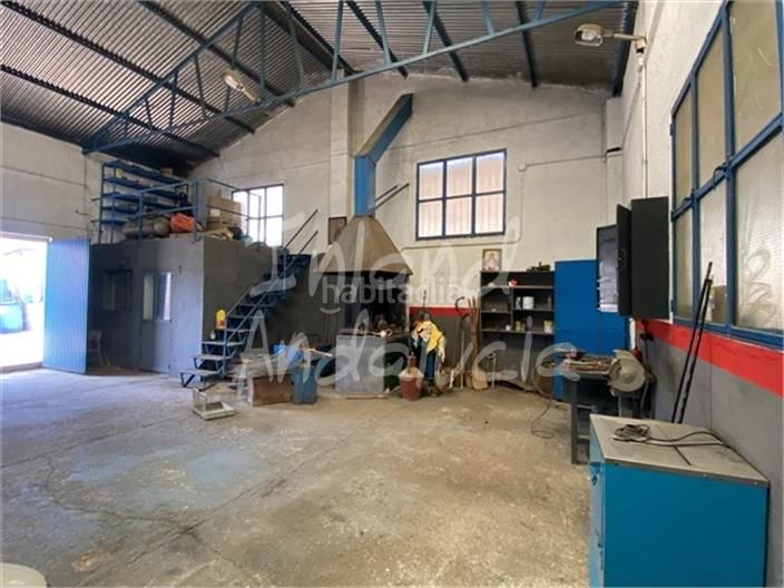 Foto 6bd05853-c26f-4eef-a882-68baafb70d4c. Local comercial a Íllora