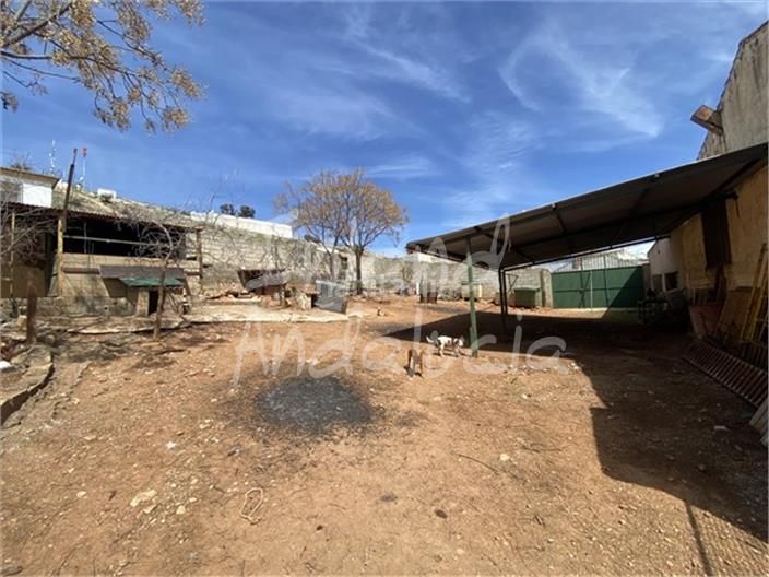 Foto d9d62cbb-dcd9-4e29-87f9-6e9c1a4e4f0e. Local comercial a Íllora