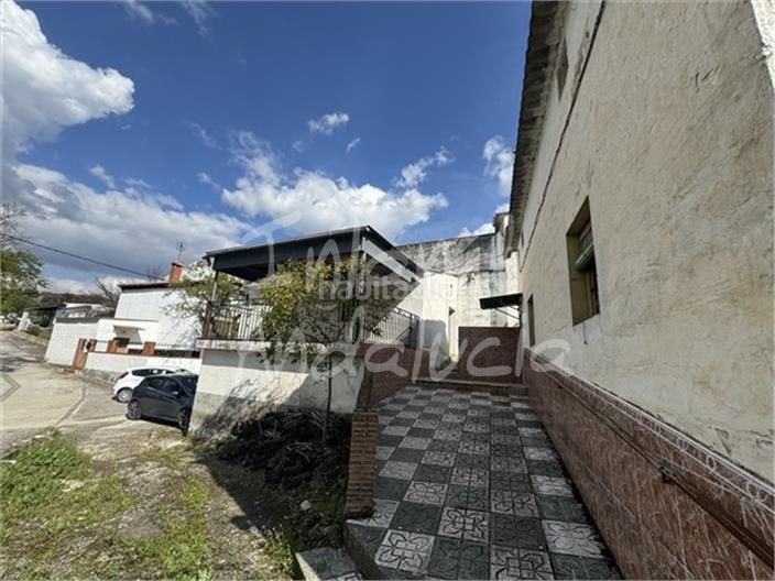 Foto 93f34971-e9ae-41b2-87e6-936a061061b2. Bauernhof mit parking in Moclín
