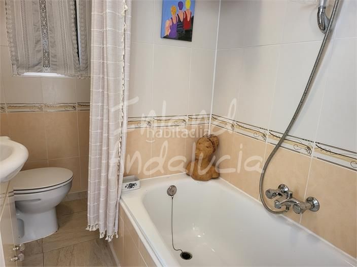 Foto 5f3cc7a9-bb7d-48bb-9cae-b665c599a698. Casa adossada amb piscina a Mollina