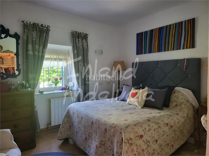 Foto f27216f0-77fb-437c-b2d9-23e23c6a6195. Casa adossada amb piscina a Mollina