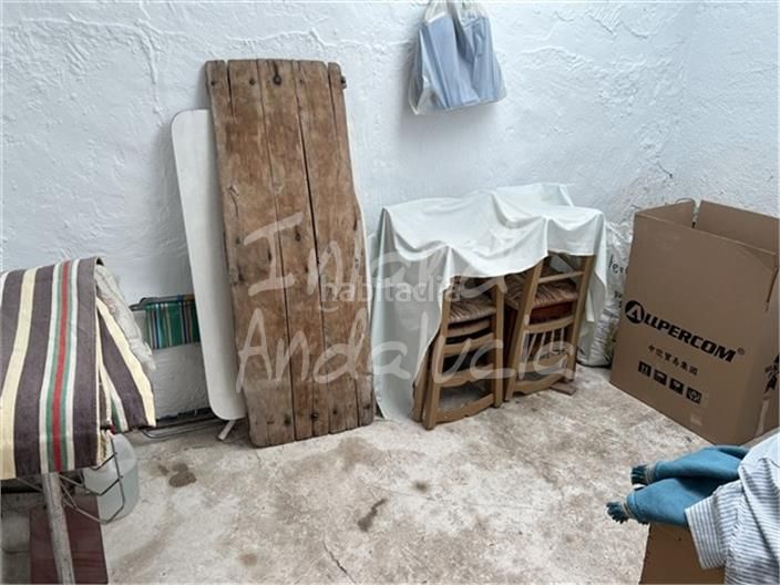 Foto 3ec556c6-4540-4e57-b836-5be1b82a4fcd. Casa adossada a Alcalá la Real