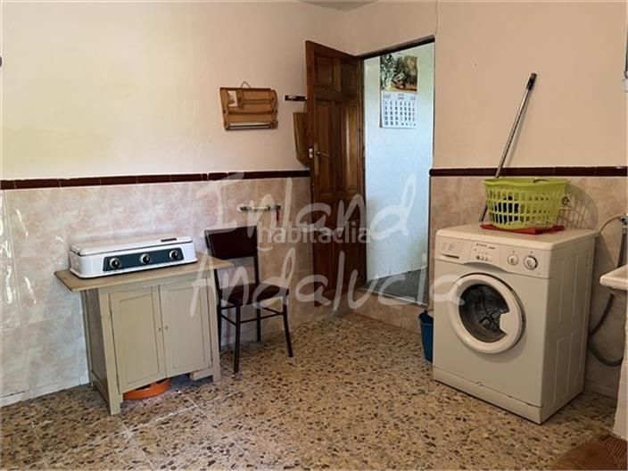 Foto a4a5e03a-d9f4-4746-9235-eda3a2b0e72a. Casa adossada a Alcalá la Real