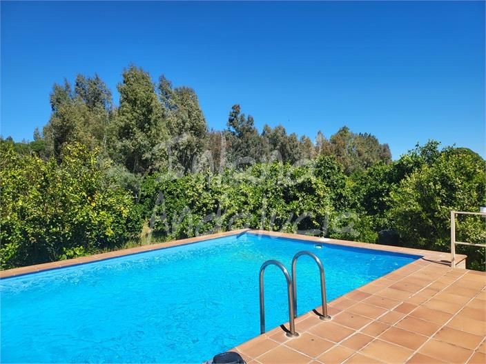 Foto c0eebda3-be25-4a6d-89ab-bfc008040b04. Mas avec parking piscine dans Marchena