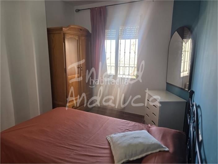Foto f928230f-fb99-485f-b66d-eff5c0aec46c. Apartamento en Barrio de la Vega Monachil