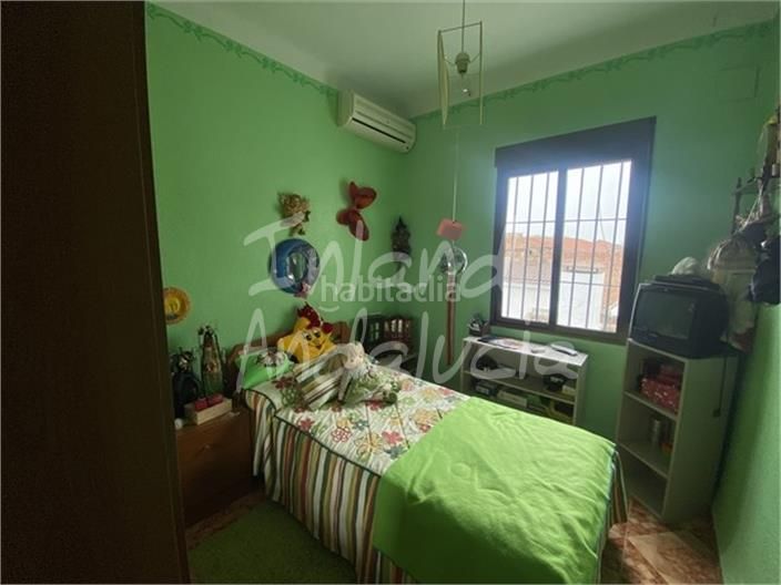 Foto 1125fbc7-2a6f-478c-8191-dd3446346f11. Casa adosada en Alcaudete