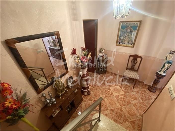 Foto 70285134-08ca-4111-aba0-ded18fe0ffd6. Casa adosada en Alcaudete