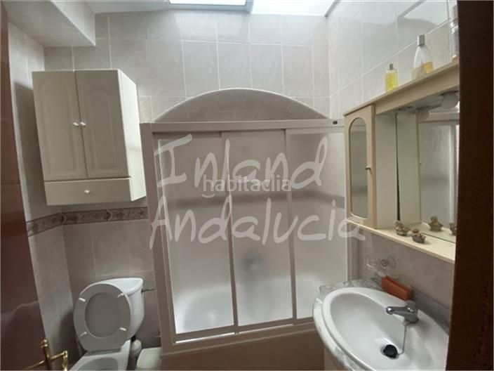 Foto dd9d5ed2-32e2-47a0-9e81-d398c07e4a42. Casa adosada en Alcaudete