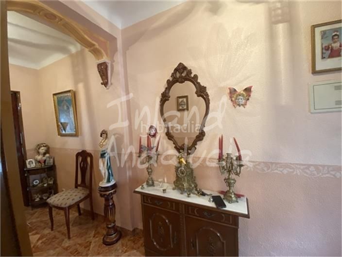 Foto f7c4977b-25e2-46c0-abdb-b9585a2fdb93. Casa adossada a Alcaudete