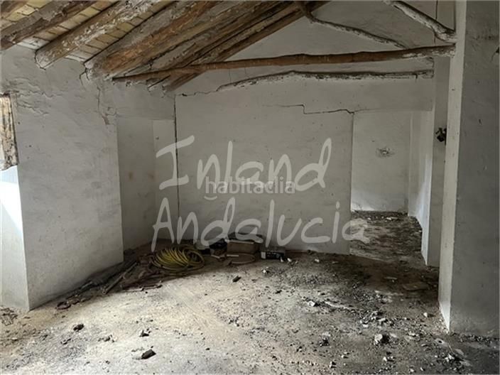 Foto 12b33161-303c-435f-bc15-52fd41eee2af. Masia amb aparcament a Alcalá la Real