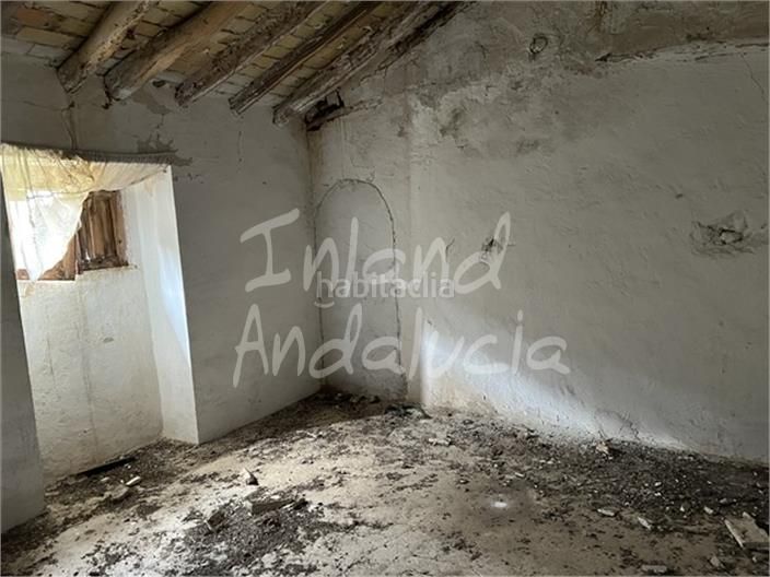 Foto 6bd73da9-bf96-4a47-b7be-773ebc448806. Masia amb aparcament a Alcalá la Real