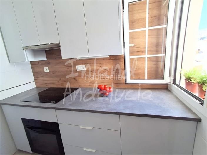 Foto 1fb8ef90-b2e2-4bc6-ad81-d14a12460472. Apartament amb aparcament a Albuñol
