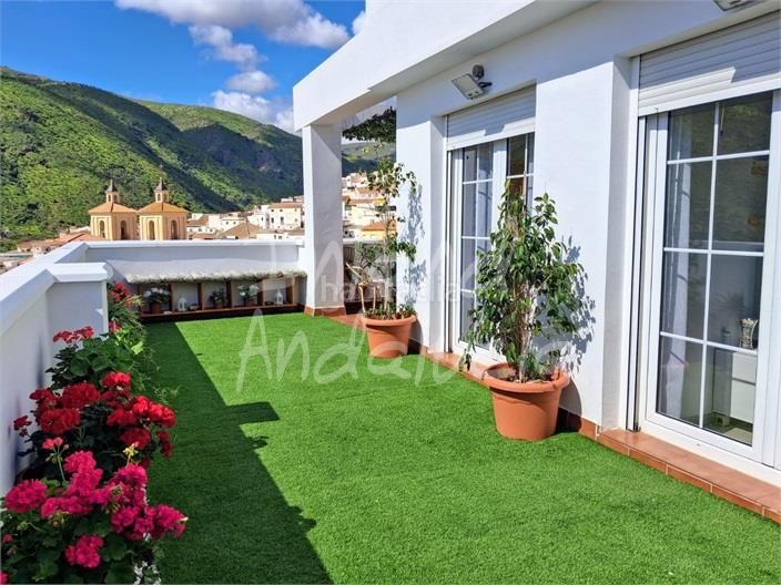 Foto 8be3d917-05ca-48b2-83b2-fa9a3336d428. Apartament amb aparcament a Albuñol