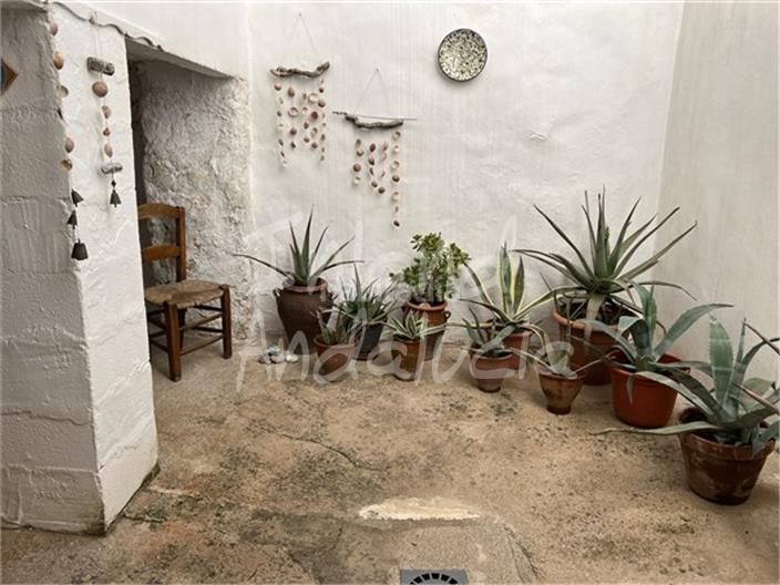 Foto 0194d5e6-0038-44fb-97c6-e93d8d5910e2. Casa adossada a Castillo de Locubín