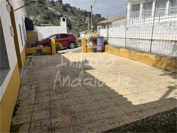 Foto bdf7428e-809e-41d9-9ab0-b517e88af62d. Casale con parcheggio in Castillo de Locubín