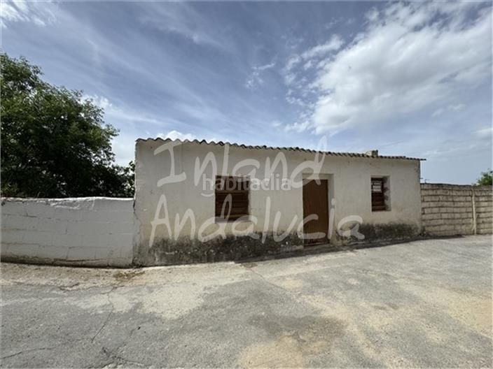 Foto eb66db04-f3dc-49cd-8926-90365bd61ab3. Casa adossada a Alcalá la Real