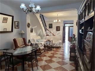 Casa adossada a Baena