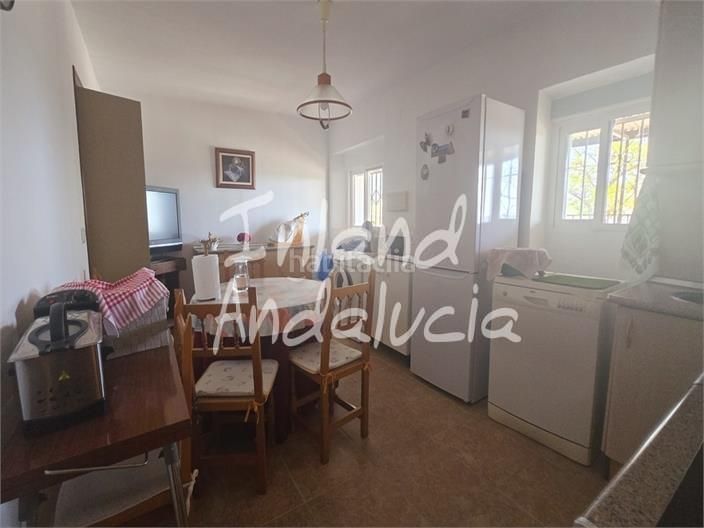 Foto fc2f335a-3cb9-413c-a992-95affae6ee86. Masia amb aparcament a Alcaucín