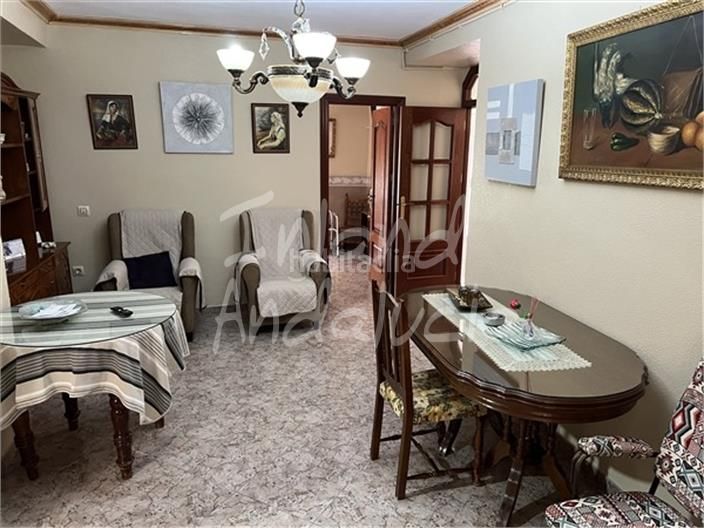 Foto 62de270c-83e3-4263-bd17-7dd3a9215e09. Casa adosada en Luque