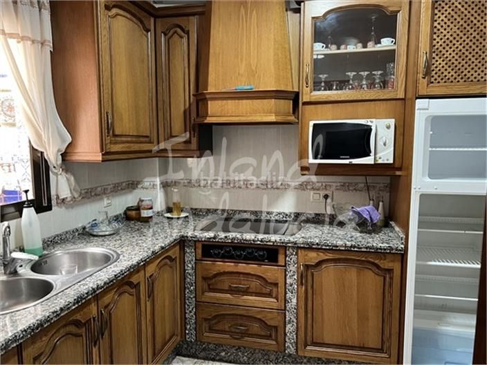 Foto fe14a2af-6325-4746-9a87-3d14a3d2b565. Casa adosada en Luque