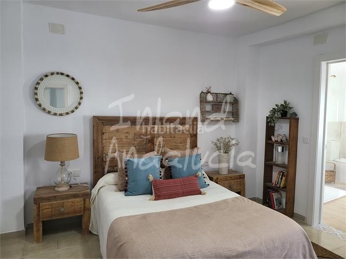 Foto b16c5d70-ba06-40a4-a3e9-249aec31cb5a. Casa adosada en Rute