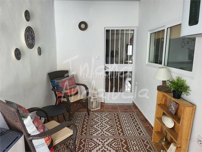 Foto dd95b6a1-0818-4d14-9418-08dfe16710a9. Casa adosada en Rute