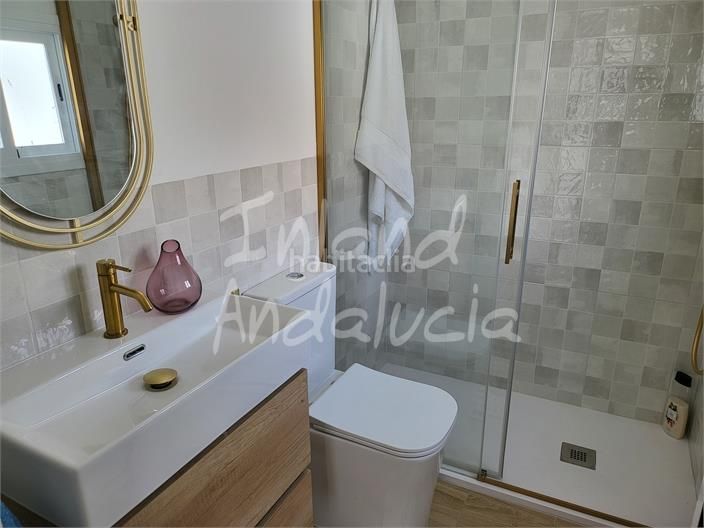 Foto ded428aa-a5e7-454f-bc6a-b2a10cc48087. Casa adosada en Rute