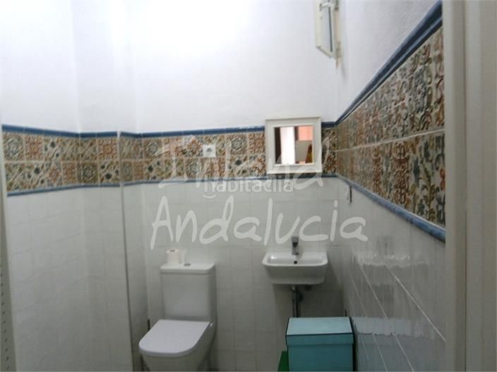 Foto 7c3a0a9f-5a4d-4a55-9727-b62b95f33a78. Local comercial a Martos