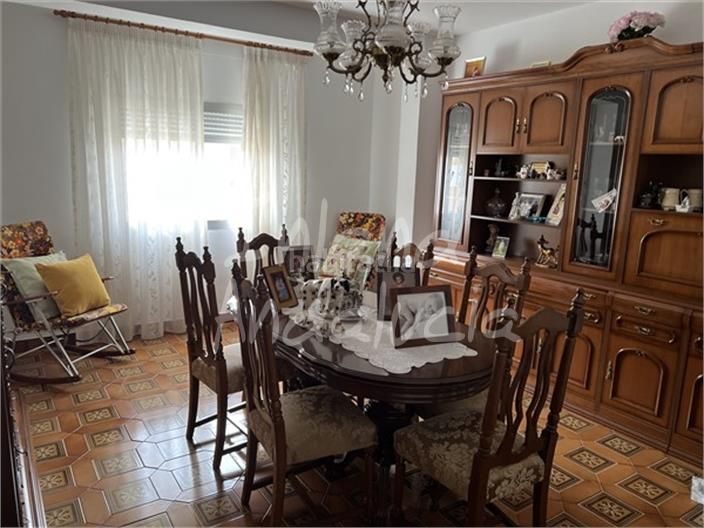 Foto 4106b7ea-2643-448d-8f9a-d8d50c2be266. Casa adossada a Castillo de Locubín