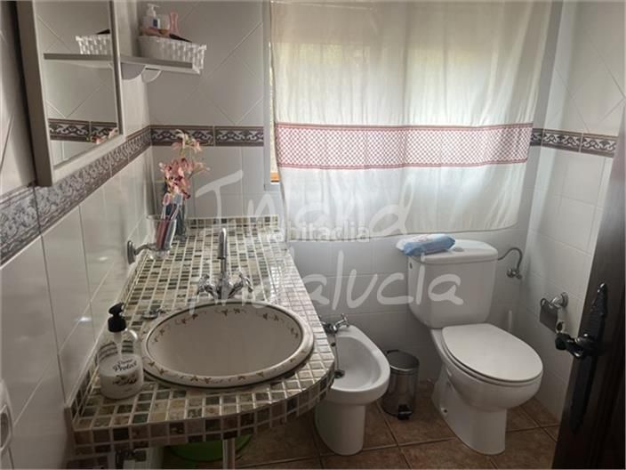 Foto 1cf5b119-f90f-4b91-b7b9-d52a82c77224. Xalet amb aparcament piscina a Priego de Córdoba