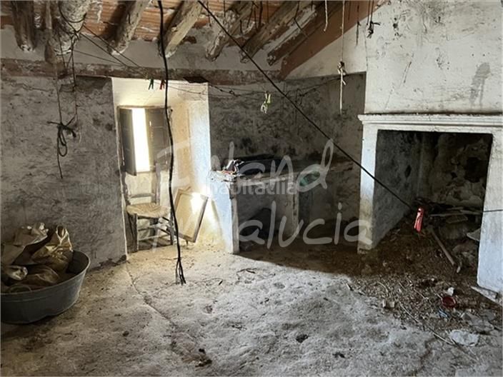 Foto bdb97704-53a3-43e7-95d9-a3cee8d74194. Casa adossada a Alcalá la Real