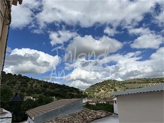 Casa adossada a Frailes