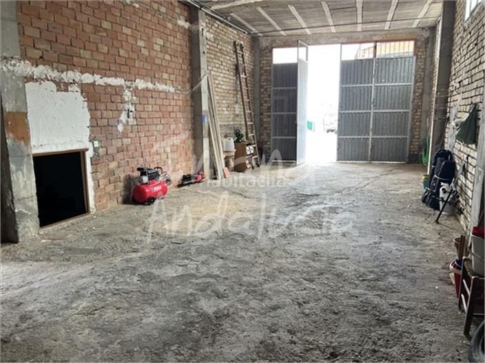 Foto bd36f8c1-e588-4ab6-9b3d-49a6dcfffac6. Casa adossada amb aparcament a Frailes