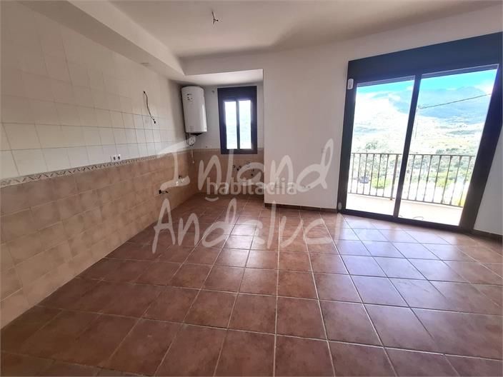 Foto 13bef07e-4eb0-4ac2-aebd-9cf5051e48c7. Apartament amb aparcament piscina a Alcaucín