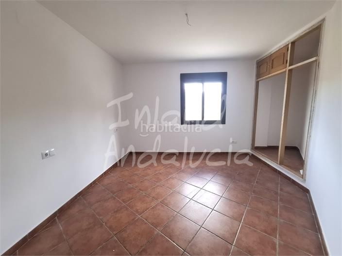 Foto 32d1d2c6-01dd-40b5-bdde-d9415326a5fe. Apartament amb aparcament piscina a Alcaucín